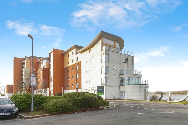 Flat for sale in Lifeboat Quay, Poole