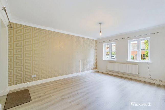 Fry Court, Caversham photo 2