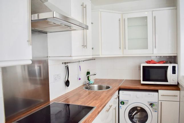 Studio to rent in Sudeley Street, Brighton BN2. All Bills Included. (Sud5B8)