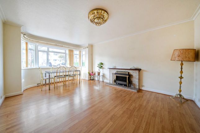 134, Corringway, Ealing photo 3