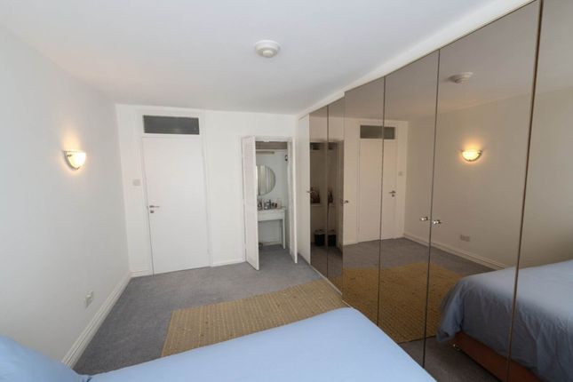 Sherland Court, Off The Dell, Radlett photo 2
