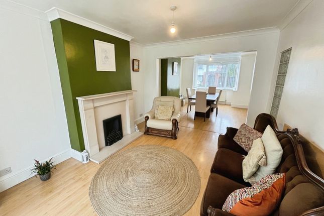 31, Gwencole Crescent, Leicestershire photo 2