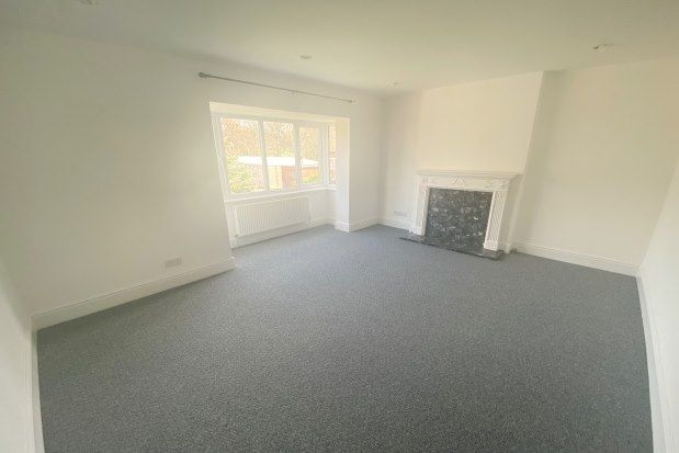 Thumbnail Flat to rent in Westbourne Road, Wirral