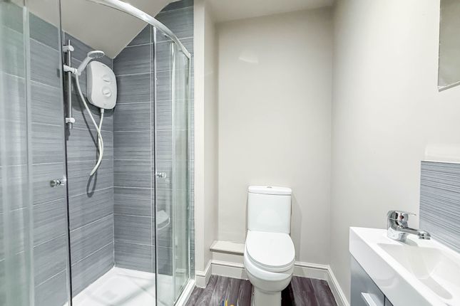 Room 6, 144, Knighton Lane, Leicester photo 3