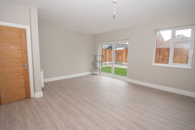 3 Braunstone Close, Leicester photo 3