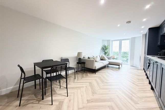 Flat 3 Grande View, 25, Burlington Place, Eastbourne photo 2
