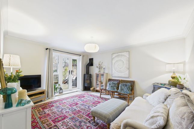 6 Oak Tree Gardens, Matlock photo 2