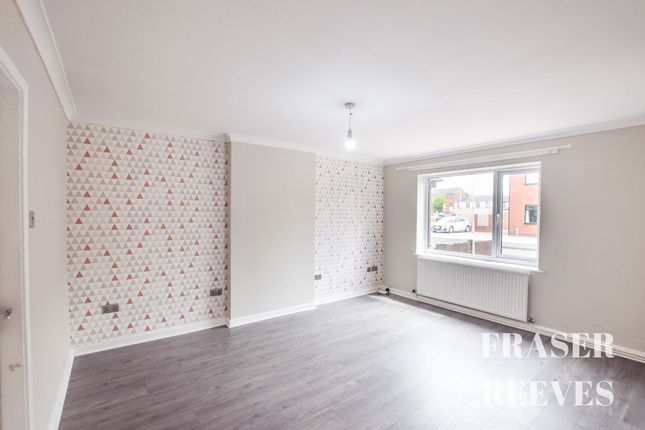 4, Wellington Close, Newton-Le-Willows photo 3