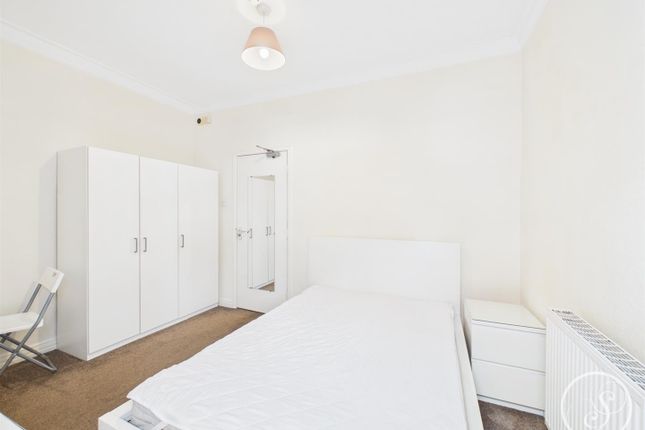 Flat 1, 13, Hawthorn Vale, Chapel Allerton photo 2