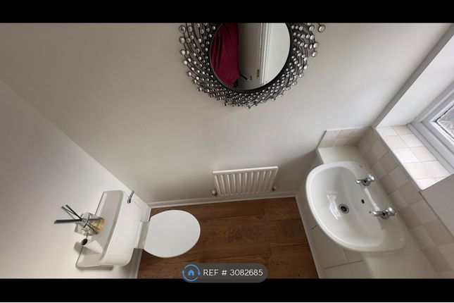 Leeds photo 3