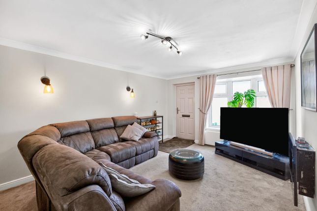 27, Nesfield Close, Harrogate photo 4