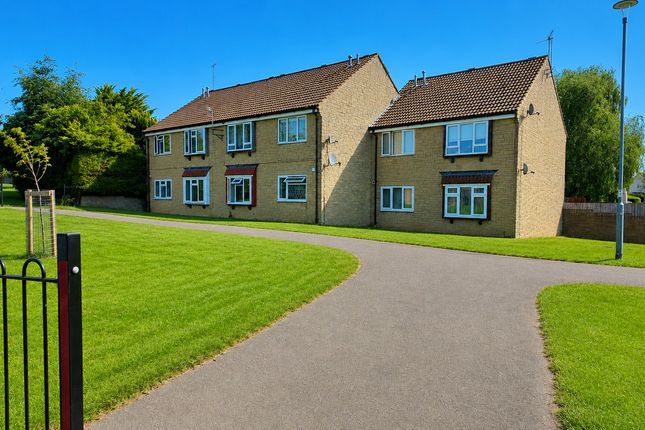 18, Milton Close, Yeovil photo 3