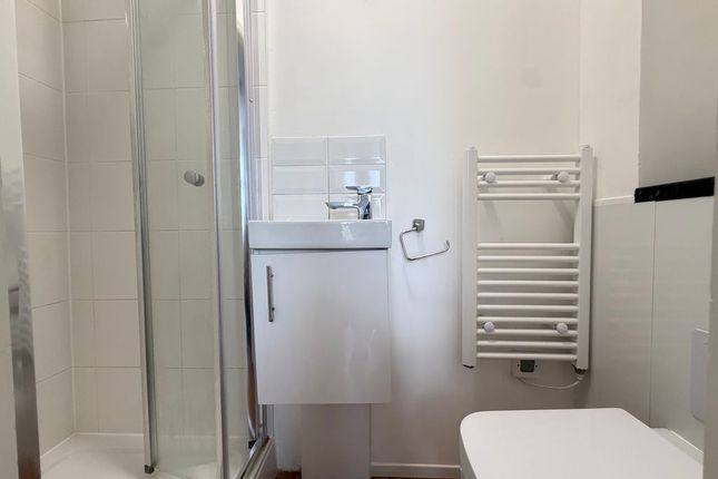 Flat 8, 5, Marine Drive West, Bognor Regis photo 5