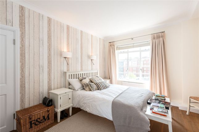 Flat 66,, Rossmore Court, London photo 4