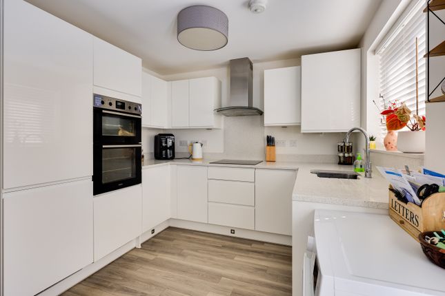 52, Dobbins Avenue, West Cambourne photo 3