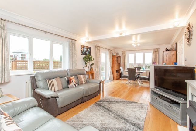1, Westfield Drive, Dover photo 3