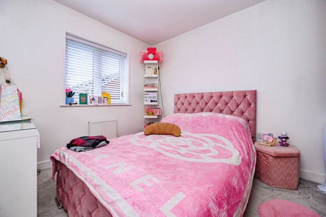 31, Burbridge Road, Watford photo 4