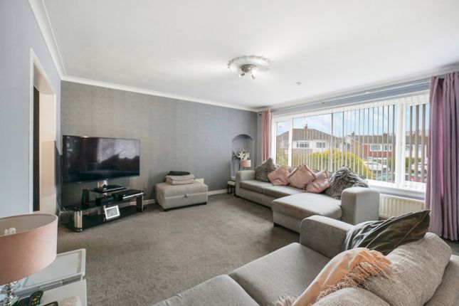 4, Dunrobin Avenue, Johnstone photo 2