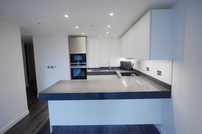 Flat for sale in Canter Way, London