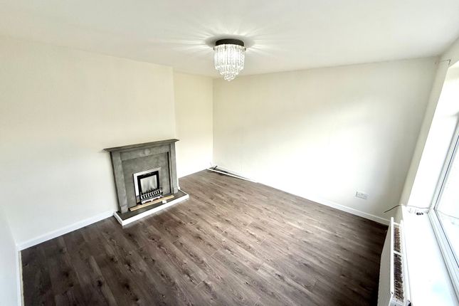 19, Camberley Mount, Bradford photo 5