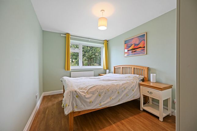 Flat 3, Dunbar Court 2A Carshalton Grove, Sutton photo 3