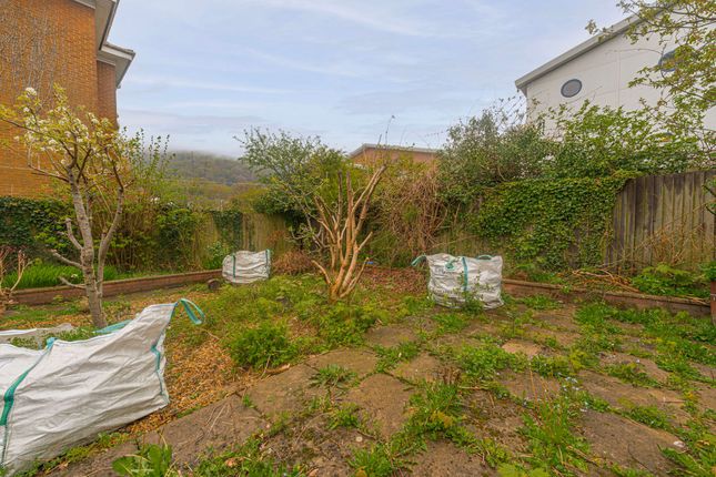 52 Waunfawr Gardens, Newport photo 4