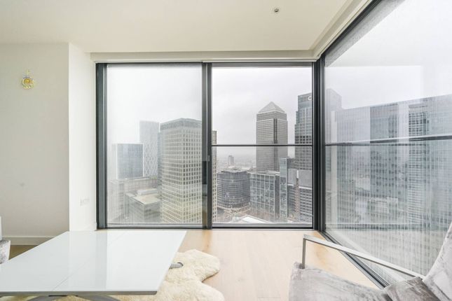 Thumbnail Flat for sale in Hampton Tower, Canary Wharf, Tower Hamlets, London