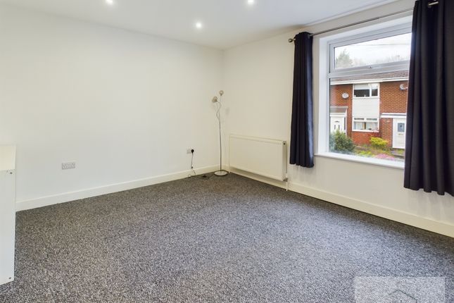 End terrace house for sale in Radcliffe Road, Bolton