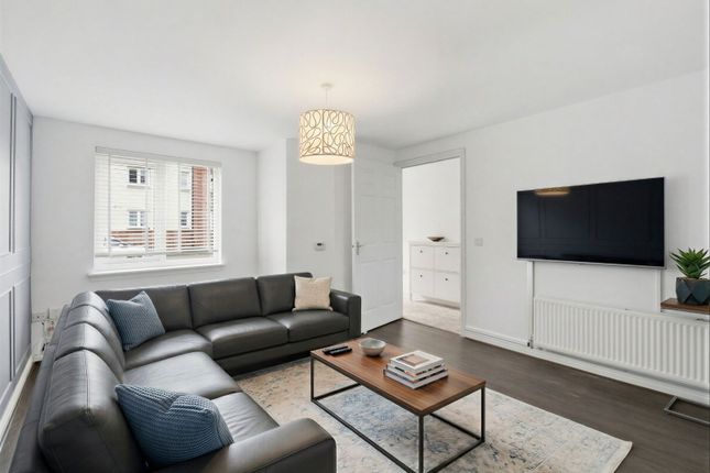 3 Dunipace Road, Edinburgh photo 2