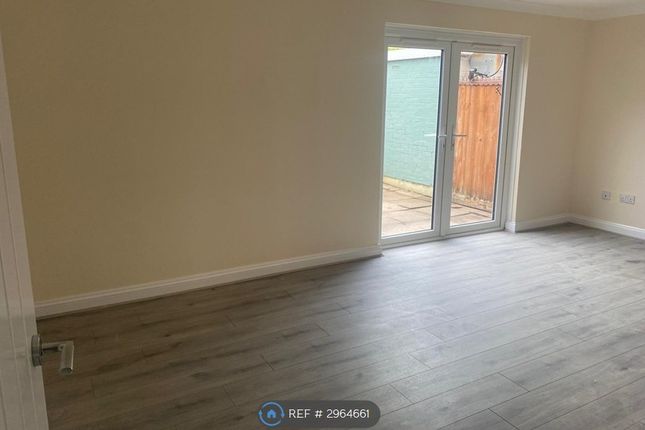 Yorkminster Drive, Chelmsley Wood, Birmingham photo 3