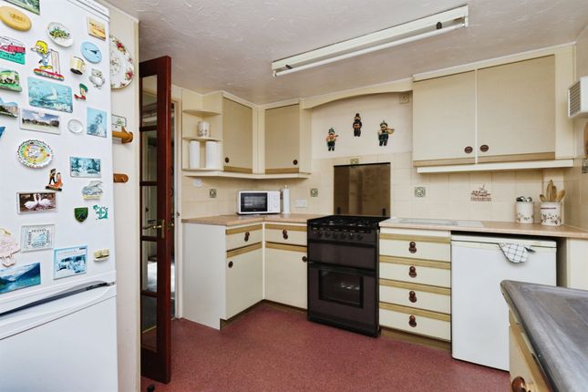 204, Lion House Park, Mill Road, Hailsham photo 4