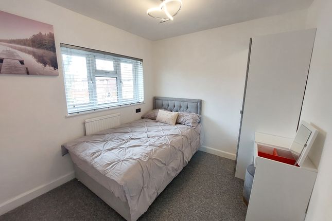 Property to rent in Pembroke Crescent, Northampton