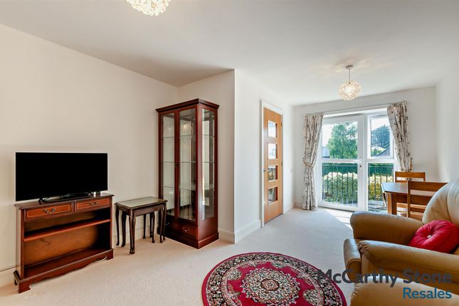 16 White Fields Court, Manley Close, Dover photo 2