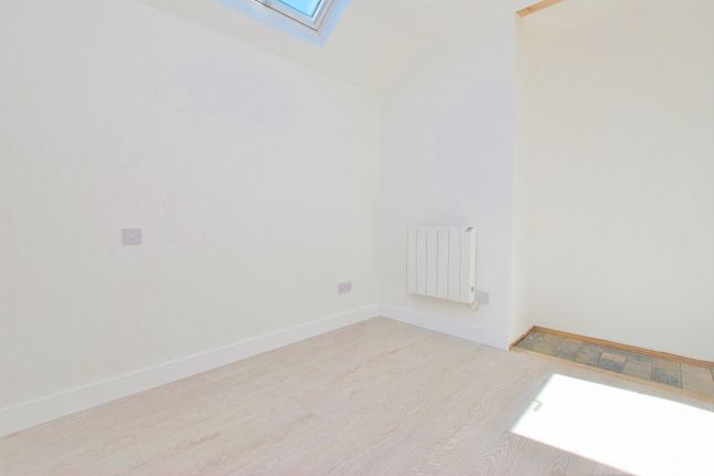 Unit 4, 45, South Road, Guildford photo 4