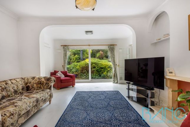 87, King James Avenue, Cuffley photo 4