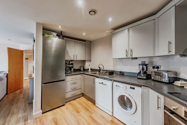 Rubeck Close, Redhill photo 3
