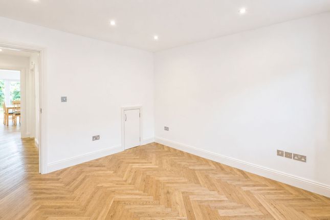 12A Claremont Road, London photo 3