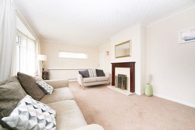 47 Elnup Avenue, Wigan photo 2