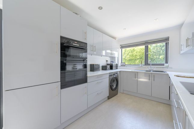 69 Newton Road, Stowmarket photo 3