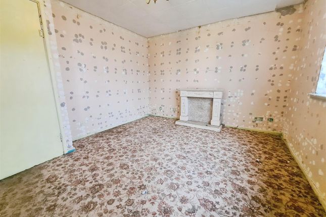 23, Churchfields, Bradford photo 4