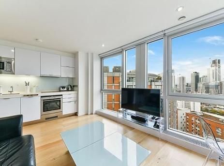 ., Ontario Tower, Blackwall, Canary Wharf photo 2