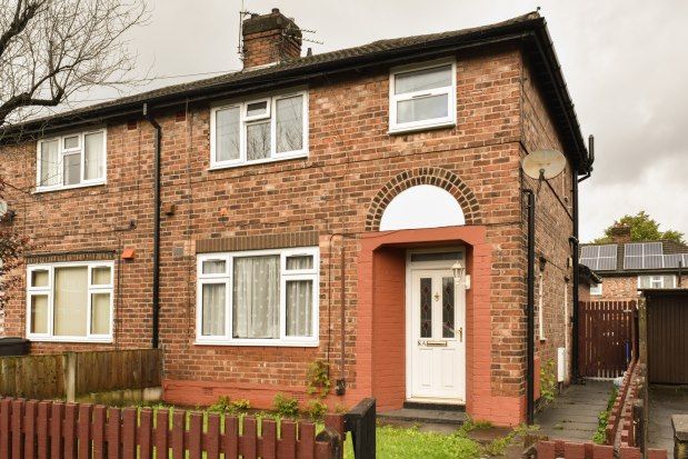 Thumbnail Flat to rent in Holford Avenue, Warrington