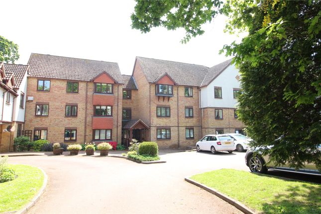 Flat for sale in Barrs Avenue, New Milton, Hampshire