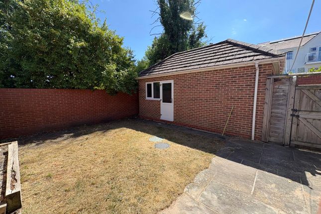 1, Samson Close, Hampshire photo 4