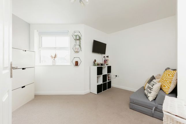 Flat for sale in Culvers Court, Gravesend, Kent