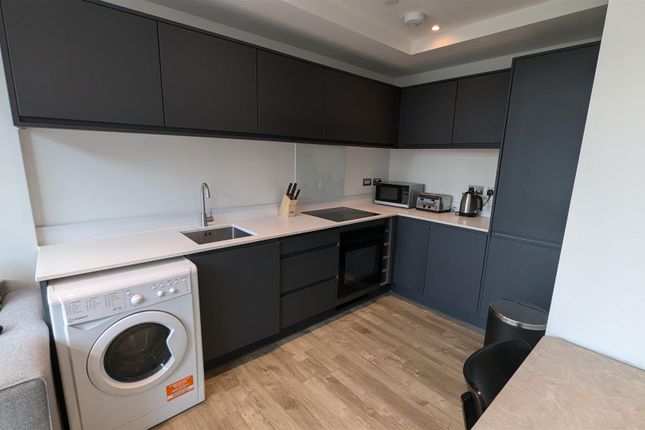 Apartment 503, Paragon, 48 Seymour Grove, Manchester photo 3