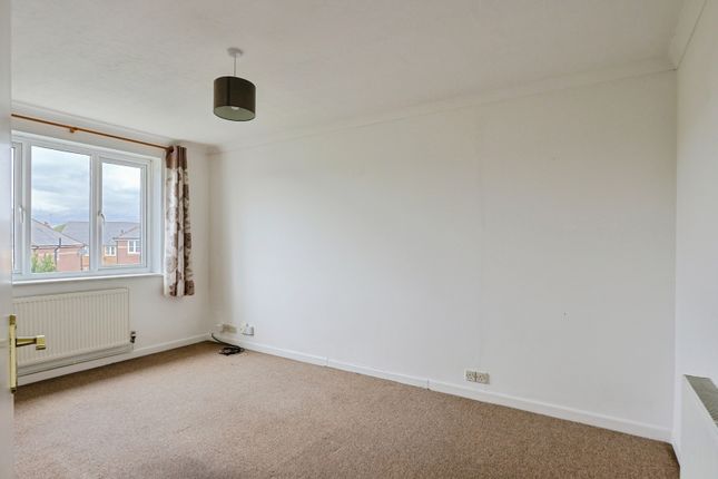 17, Dawkins Road, Poole photo 4