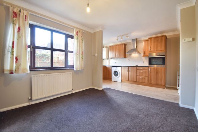 5, Royal Oak Court, Louth photo 4