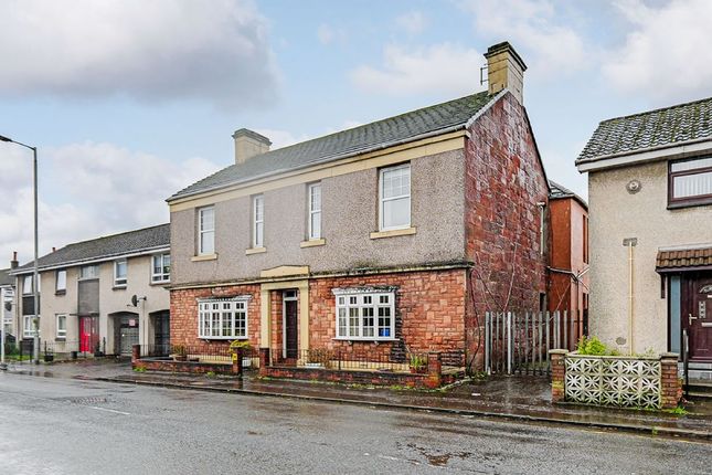 3-bed detached on 13, Main Street, Renton, £95,000
