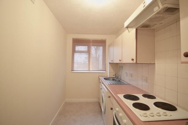 Thumbnail Property to rent in Glenview Close, Northgate, Crawley